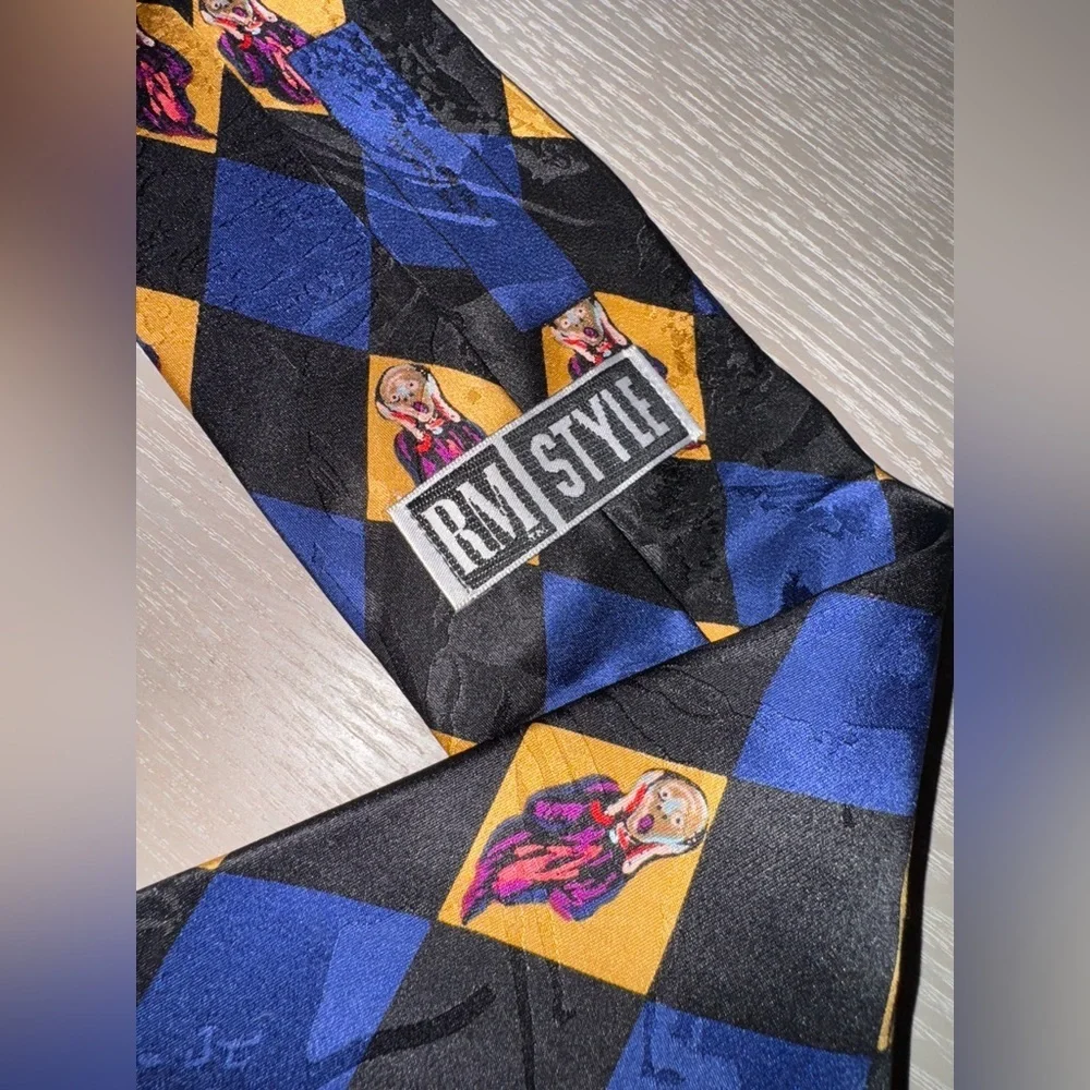 RM Style Ralph Marlin The Scream Diamond Pattern 100% Silk Novelty Necktie